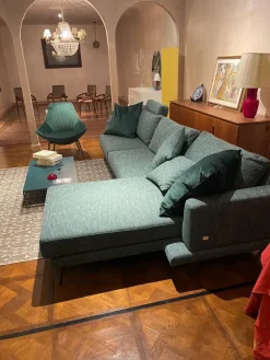 Doimo Salotti Divano Con penisola Mod  philip 72 in Offerta Outlet a 3525 Euro- Divani