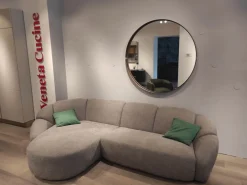 Outlet Divano Con penisola modello Panuma di a prezzi convenienti Divani