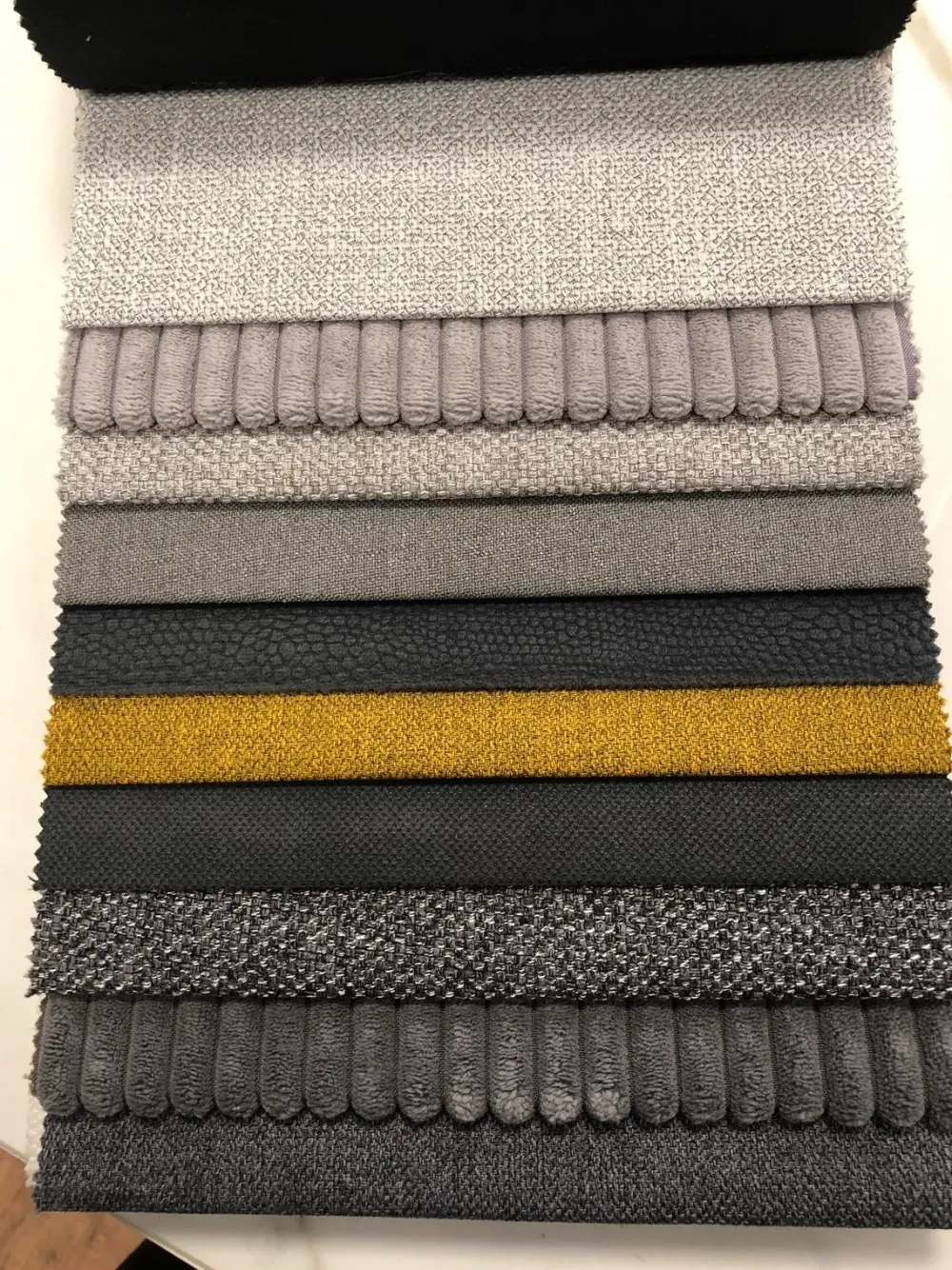 Divano con penisola Nede di a prezzo scontato^Crippa Salotti Discount