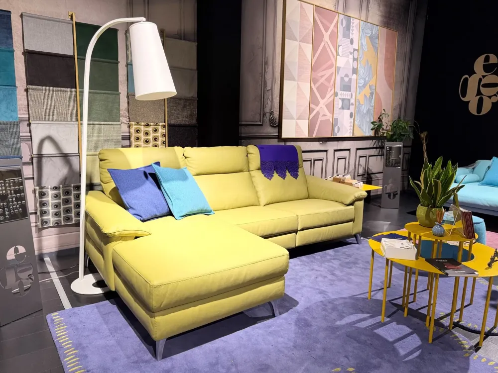 New Divano Con penisola Oliver in Offerta Outlet a 2300€ Divani