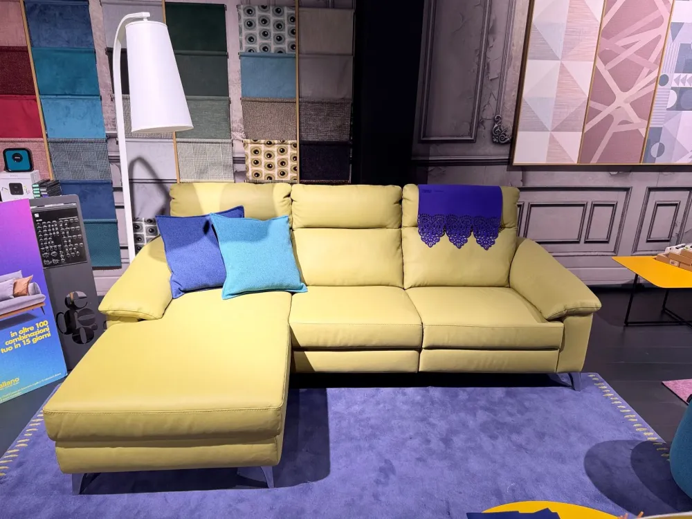 New Divano Con penisola Oliver in Offerta Outlet a 2300€ Divani