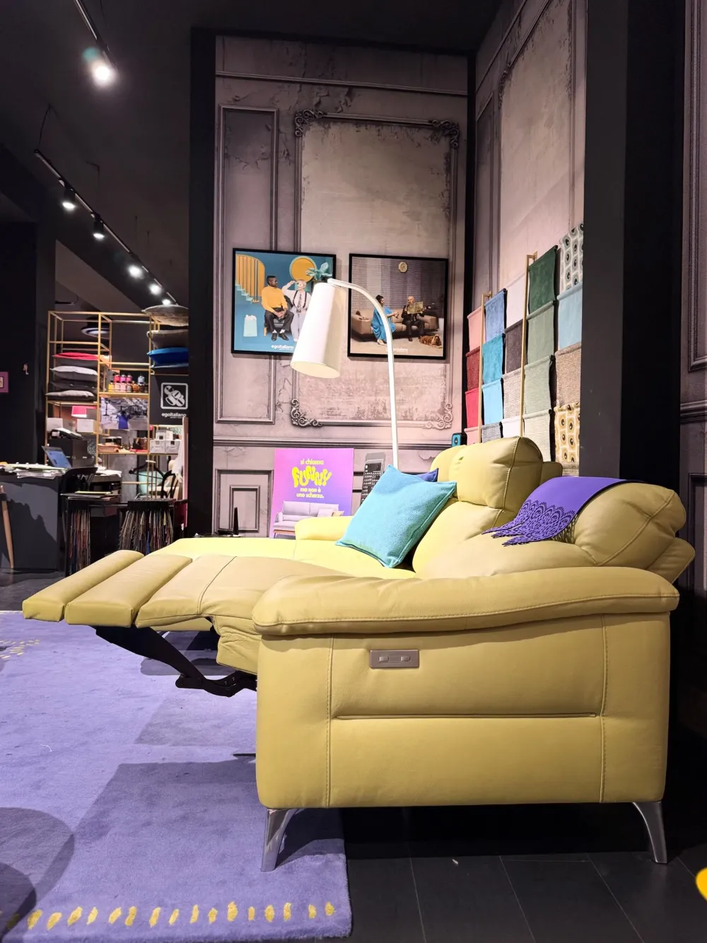 New Divano Con penisola Oliver in Offerta Outlet a 2300€ Divani