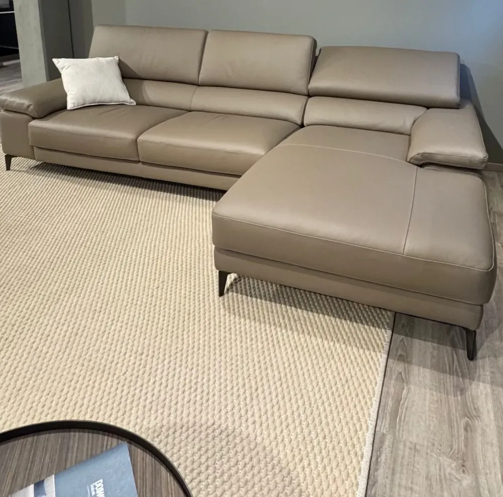 Divano Con penisola Paris a 2740 Euro^Doimo Salotti Online