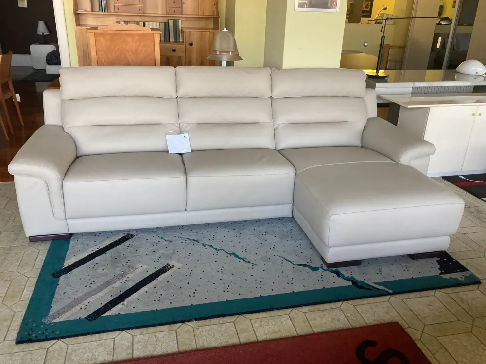 Divano con penisola Pasha in Offerta Outlet^Calia Discount