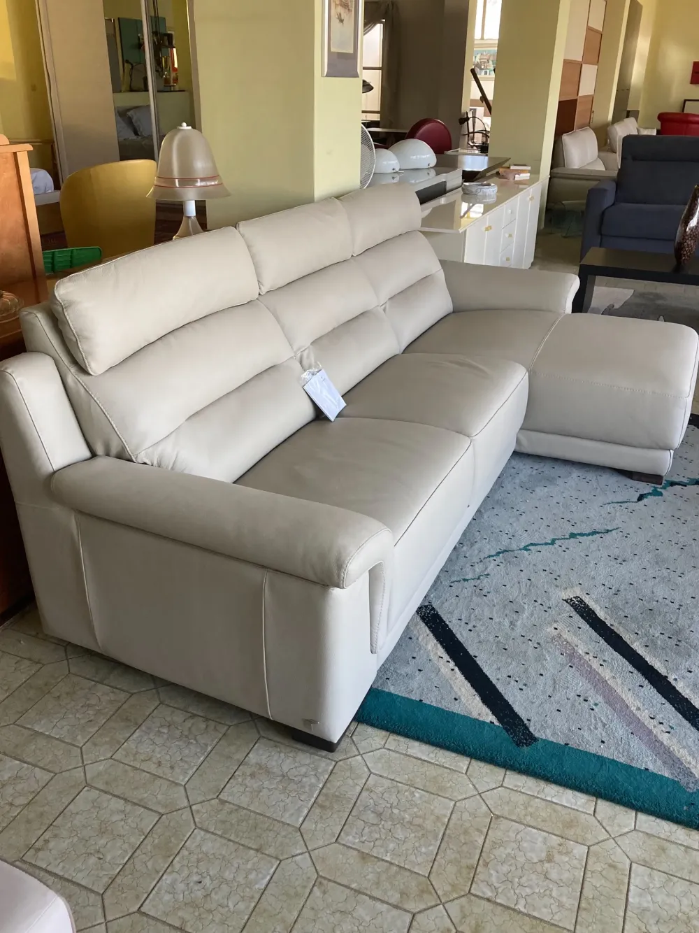 Divano con penisola Pasha in Offerta Outlet^Calia Discount