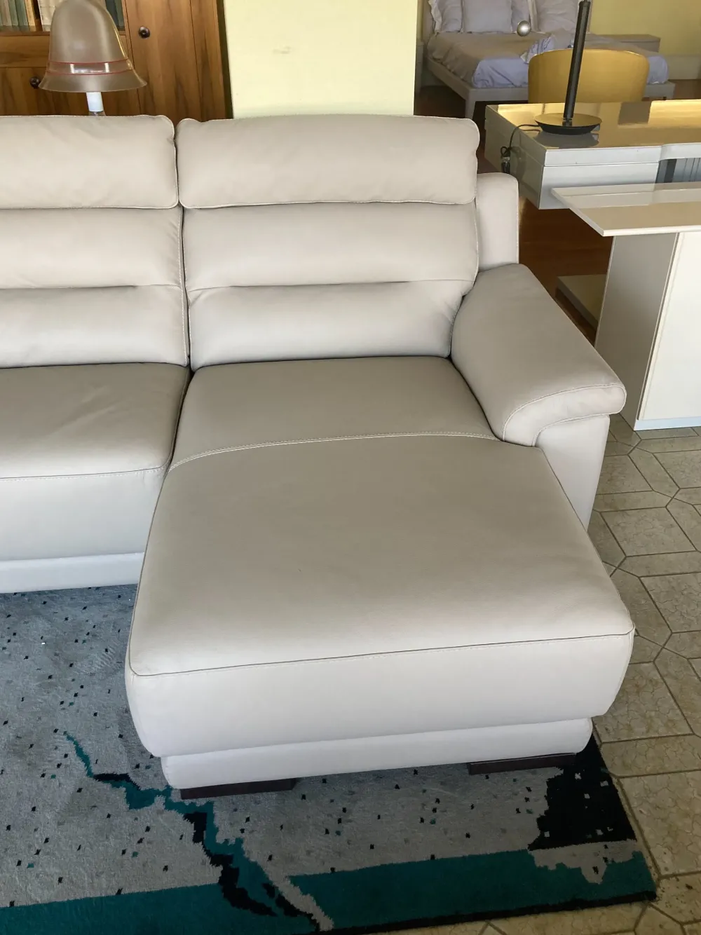 Divano con penisola Pasha in Offerta Outlet^Calia Discount