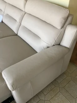 Divano con penisola Pasha in Offerta Outlet^Calia Discount