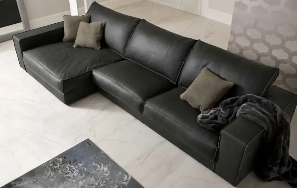 Divano con penisola pelle in misto piuma a prezzo Outlet^Md work New