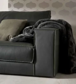 Divano con penisola pelle in misto piuma a prezzo Outlet^Md work New