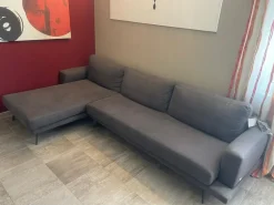 Divano Con penisola Philip 77 a 1700 Euro^Doimo Salotti New
