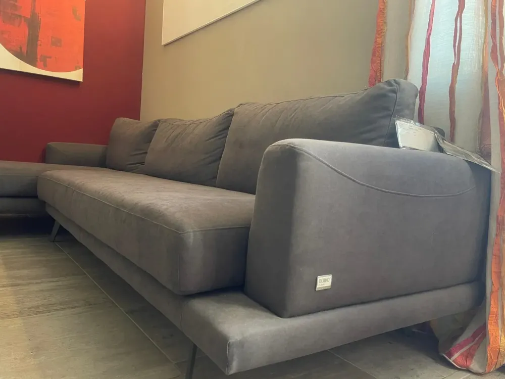Divano Con penisola Philip 77 a 1700 Euro^Doimo Salotti New