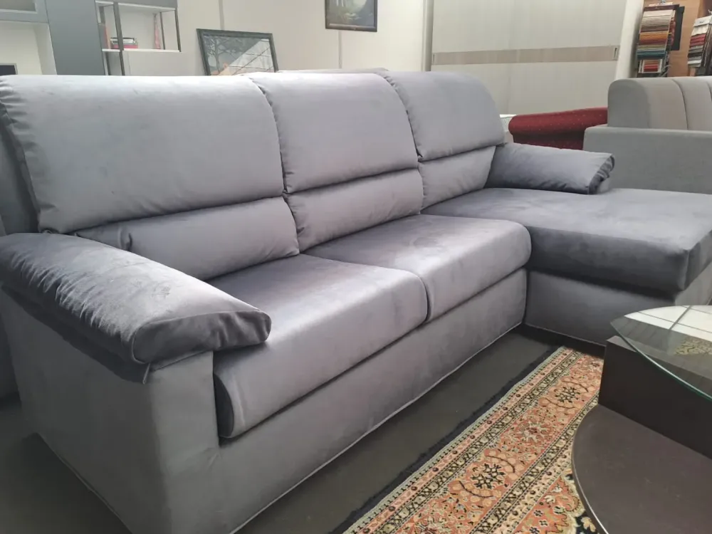 Divano con penisola Sun ad un prezzo vantaggioso^Samoa Hot