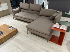 NovaMobili Divano con penisola tessuto in poliuretano   a prezzo Outlet- Divani