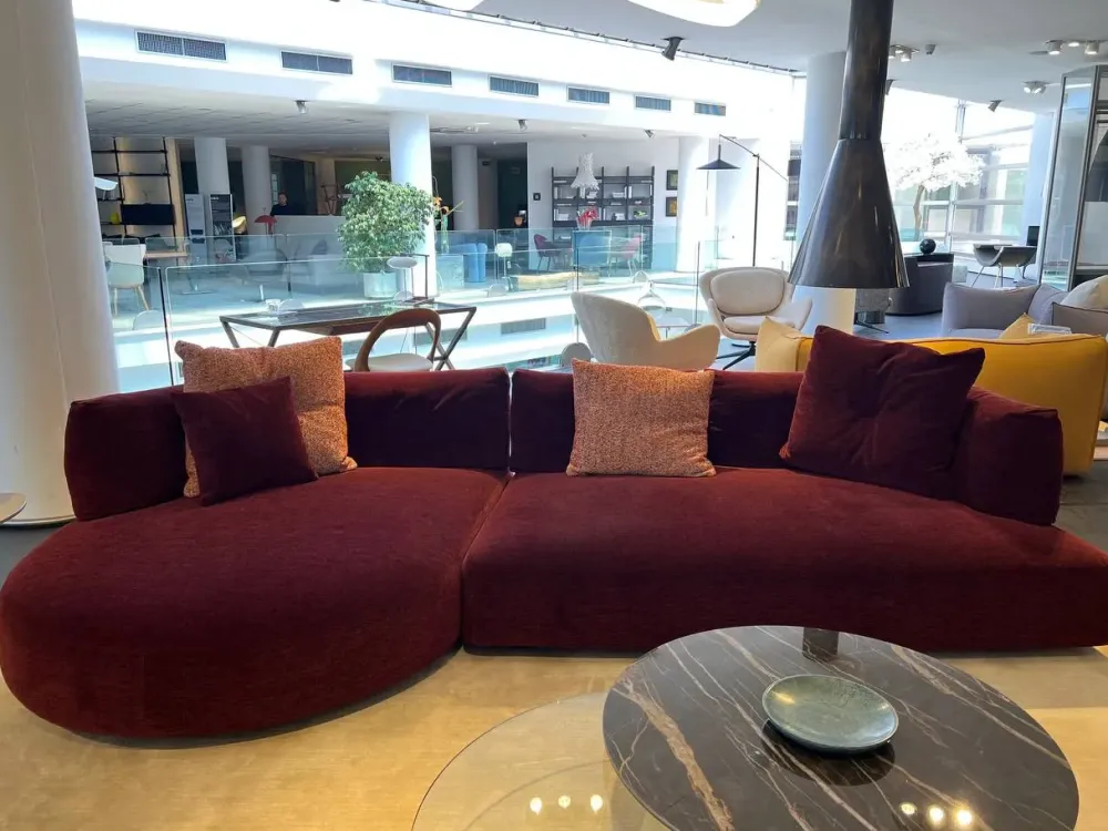 Desirèe Divano Con penisola tessuto modello Ethia di- Divani