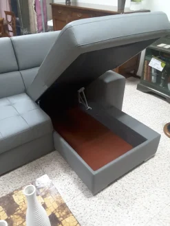 New Divano da 3 posti modello Borg di scontato Divani