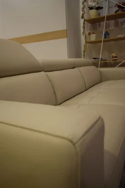 Divano da 4 posti modello Matt di scontato^Collezione esclusiva Hot