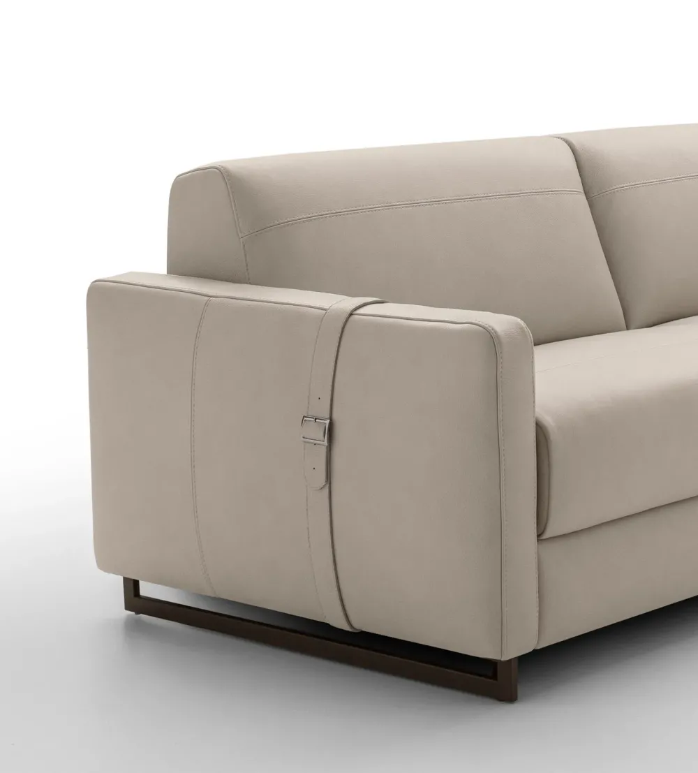 Divano da 3 posti modello Maya di scontato^Nicoline Discount