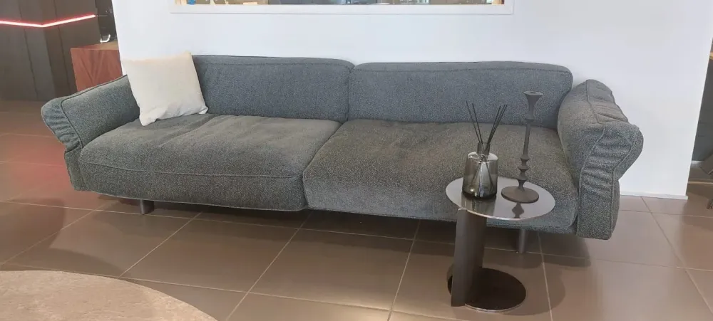 New Divano da 3 posti modello Close to me di scontato Divani