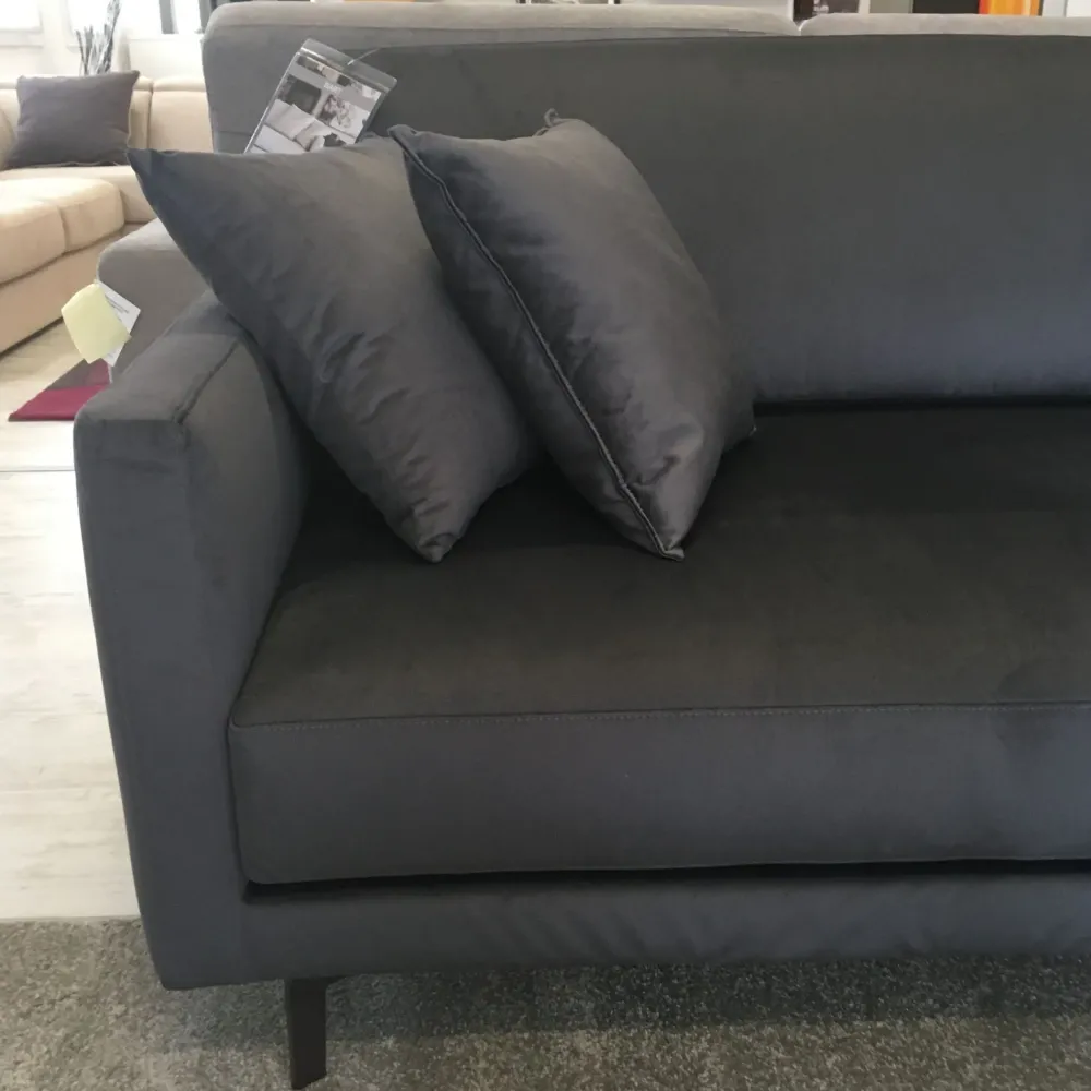 Divano Divano componibile mod. bart a prezzo outlet : con uno SCONTO ESCLUSIVO del 30%^Doimo Salotti Outlet