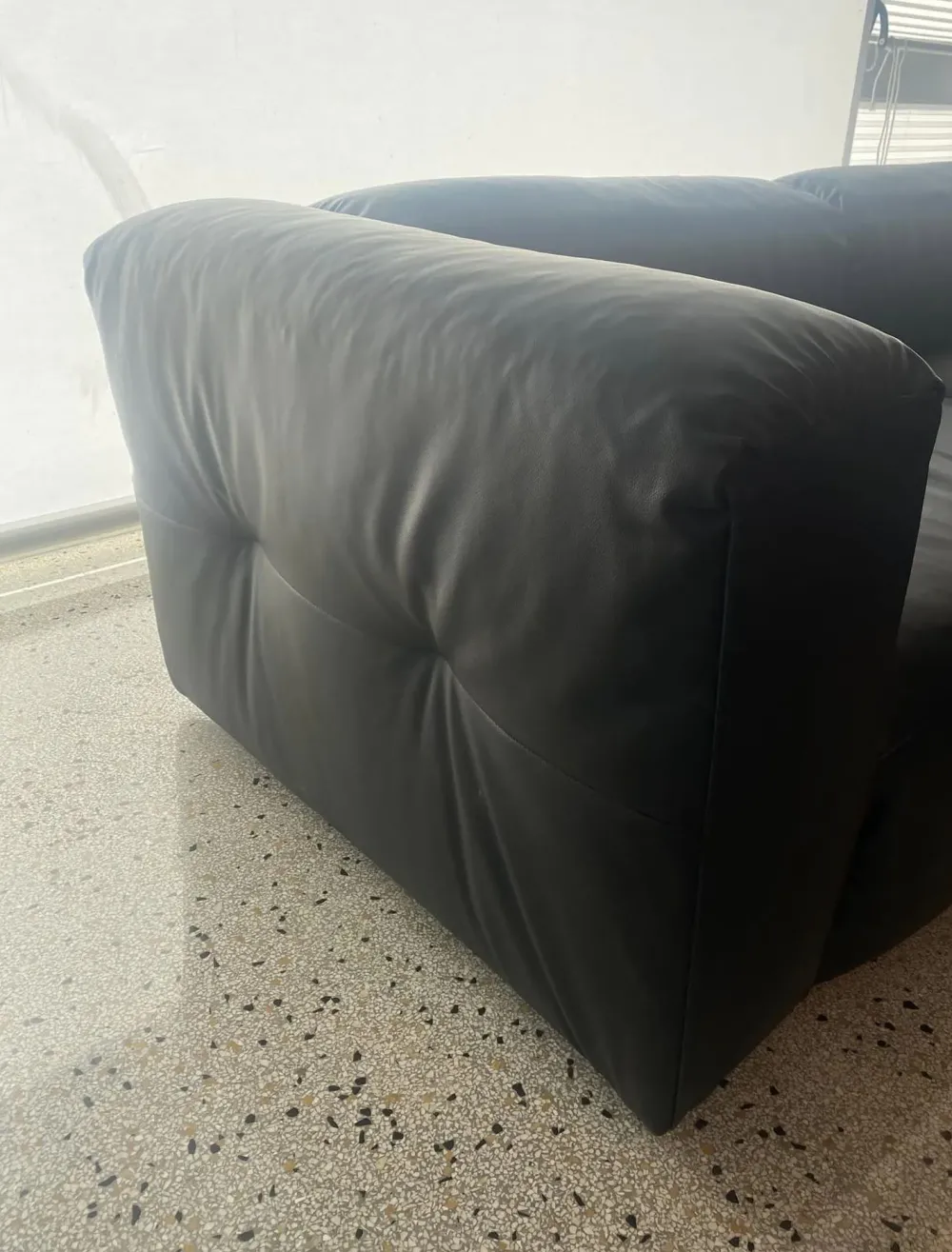 Md work Divano Divano pelle e piuma come foto a PREZZO OUTLET scontato del 58%- Divani