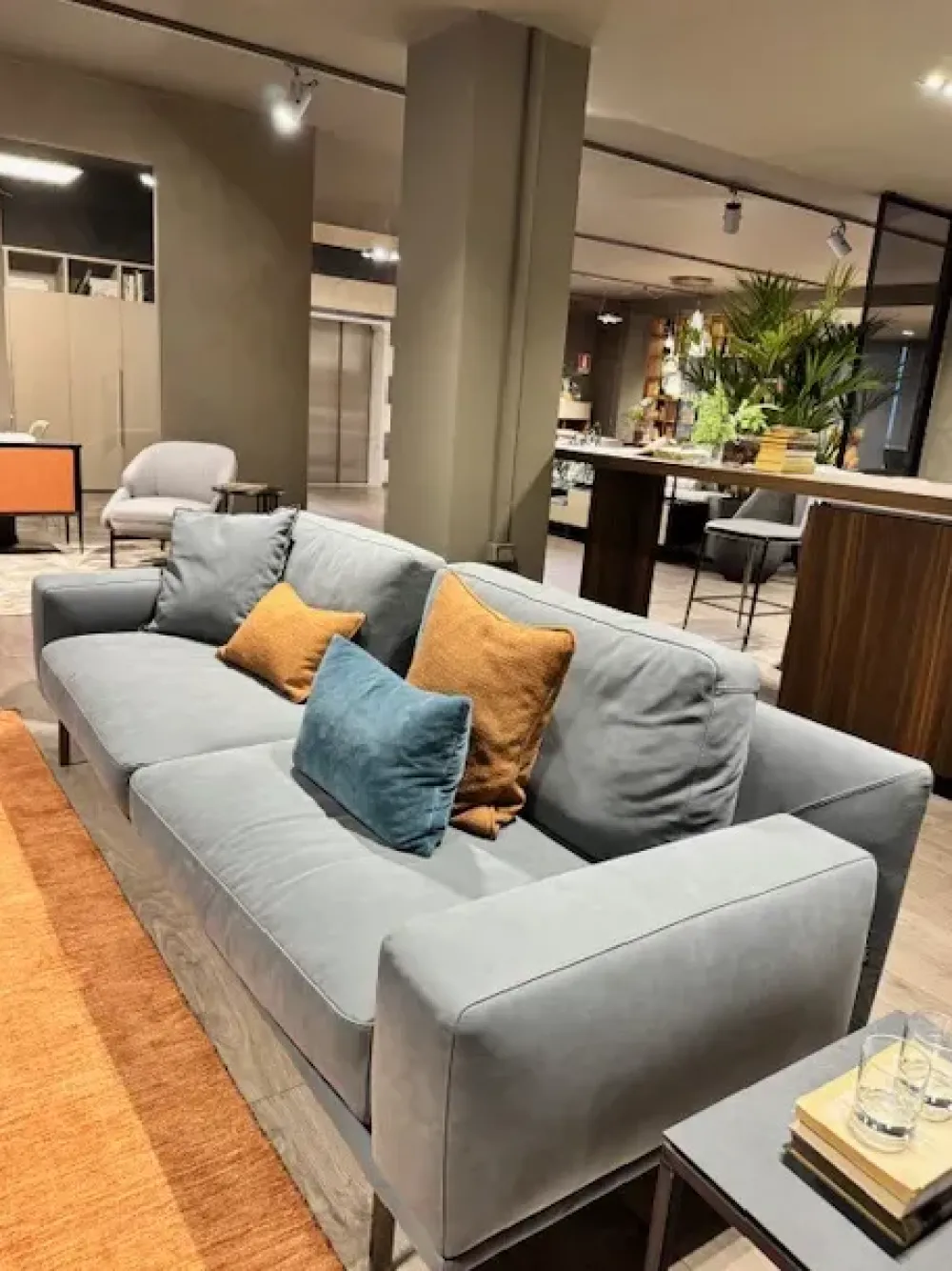 Discount Divano Etan di in stile moderno a prezzo scontato Divani