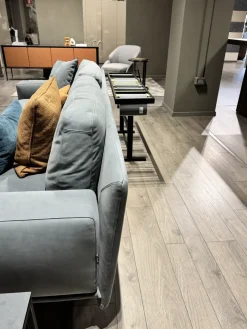 Discount Divano Etan di in stile moderno a prezzo scontato Divani