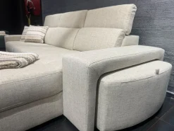 Outlet Divano Gloria tessuto in poliuretano   a prezzo scontato Divani