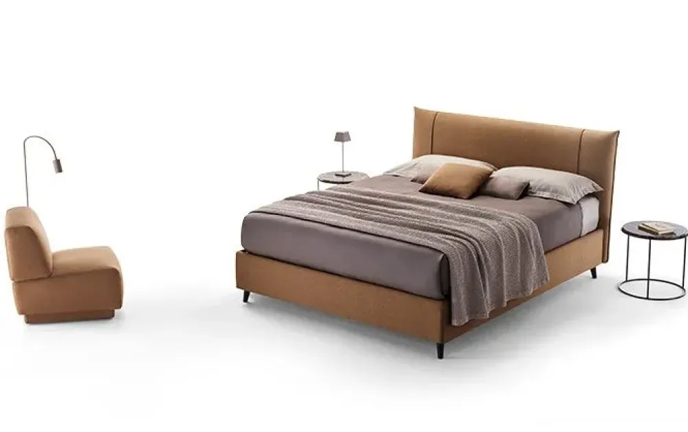 Divano imbottito con gambe Sakura , scontato.^Rosini Best