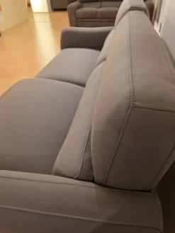 Divano in Pelle stile design modello Divano fusion 3 posti scontato - 50%^Artigianale