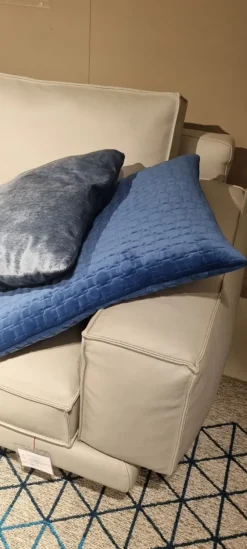 Divano in Pelle stile moderno modello Lungarno scontato - 31%^Gurian Outlet