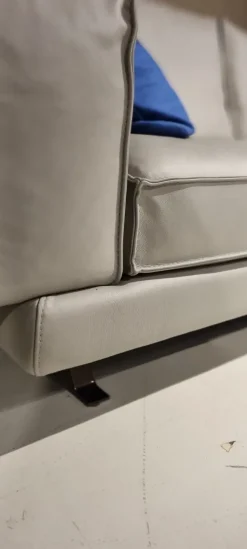 Divano in Pelle stile moderno modello Lungarno scontato - 31%^Gurian Outlet