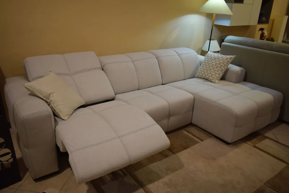 Best Divano in Tessuto stile moderno modello Sauvanne scontato - 40% Divani