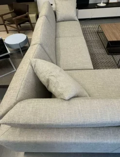 Clearance Divano in Tessuto stile moderno modello Bart scontato - 42% Divani