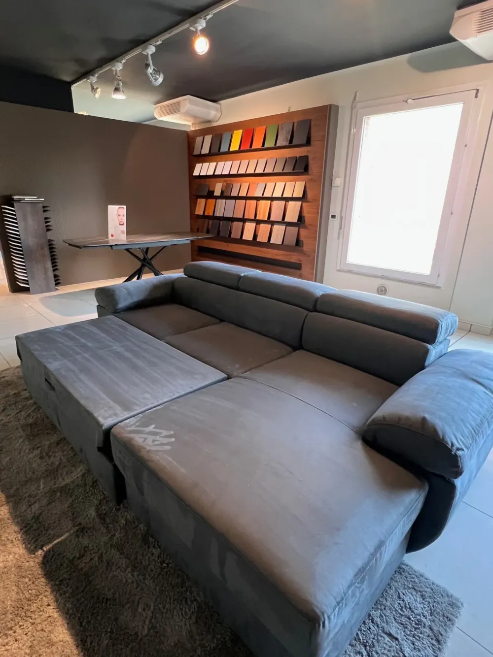 Discount Divano in Tessuto stile moderno modello Divano nuovo scontato - 47% Divani