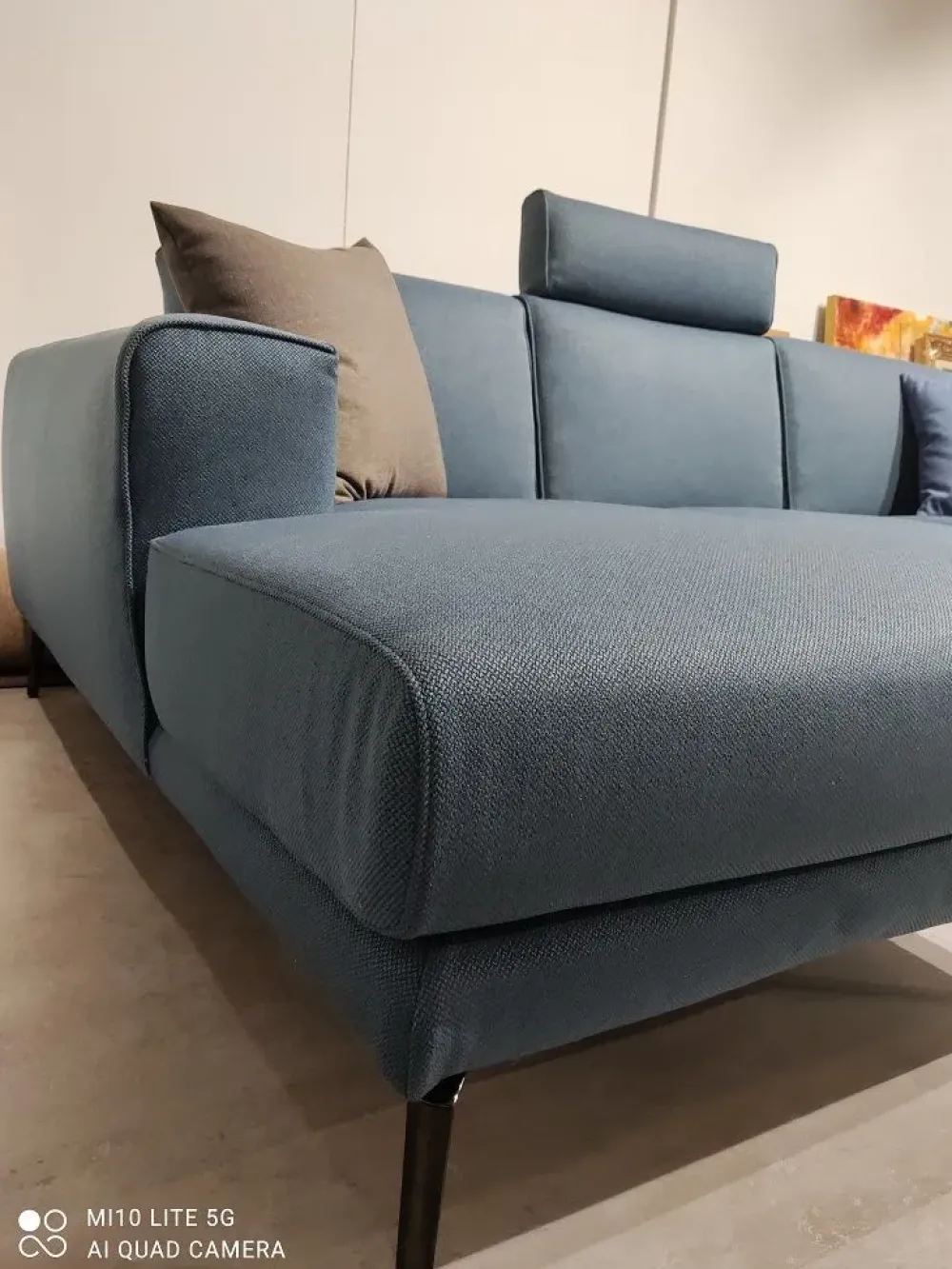 Clearance Divano in Tessuto stile moderno modello Bora scontato - 50% Divani