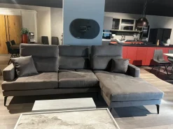 Gienne Divano in Tessuto stile moderno modello Divano modello akira scontato - 40%- Divani