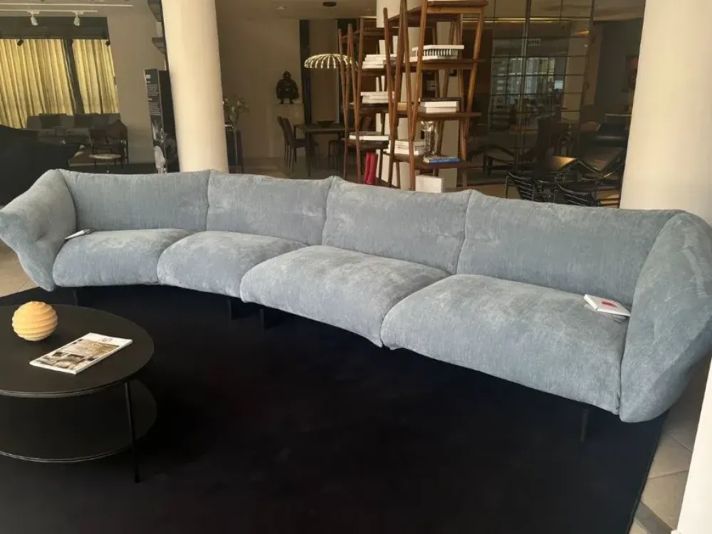 Best Divano Lineare a 4 posti Moncloud di : prezzo su richiesta Divani