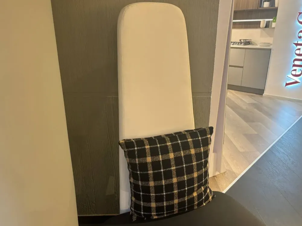 Divano Lineare Grimm in Offerta Outlet a 1175€^Casamania by Frezza Clearance