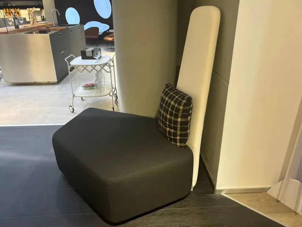 Divano Lineare Grimm in Offerta Outlet a 1175€^Casamania by Frezza Clearance