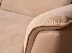 Outlet Divano Lineare Heros ad un prezzo imperdibile Divani