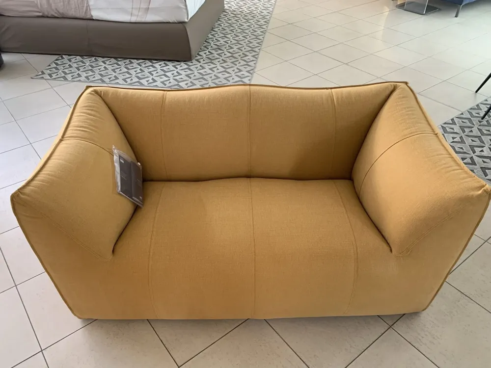 Divano Lineare in Tessuto sfoderabile Le bambole di^B&B Italia Discount