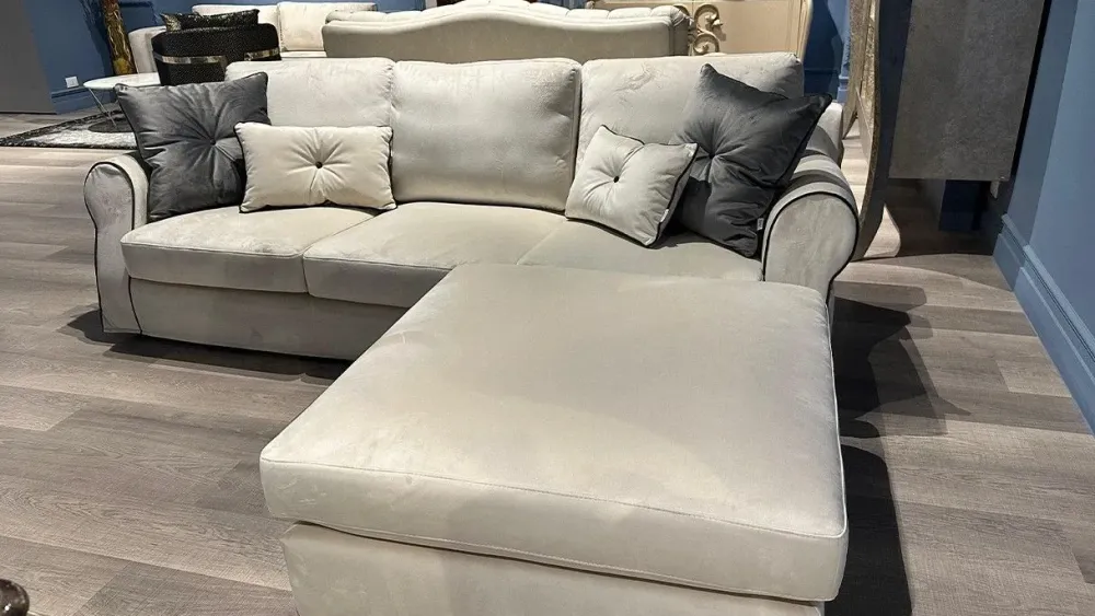 Outlet Divano Lineare Jennyfer a 1709 Euro Divani