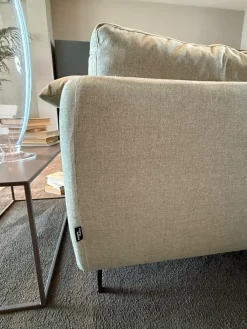 Hot Divano Lineare Krisby low di a prezzo scontato Divani