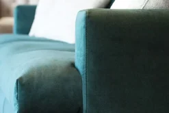 Divano Lineare modello Divano piuma velluto di in offerta^Md work Online