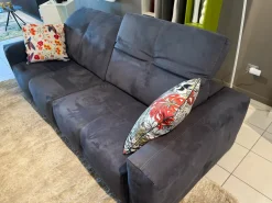 Divano Lineare Nicolas in Offerta Outlet a 2933 Euro Divani