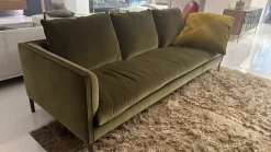 Outlet Divano lineare Paul di a prezzo ribassato Divani