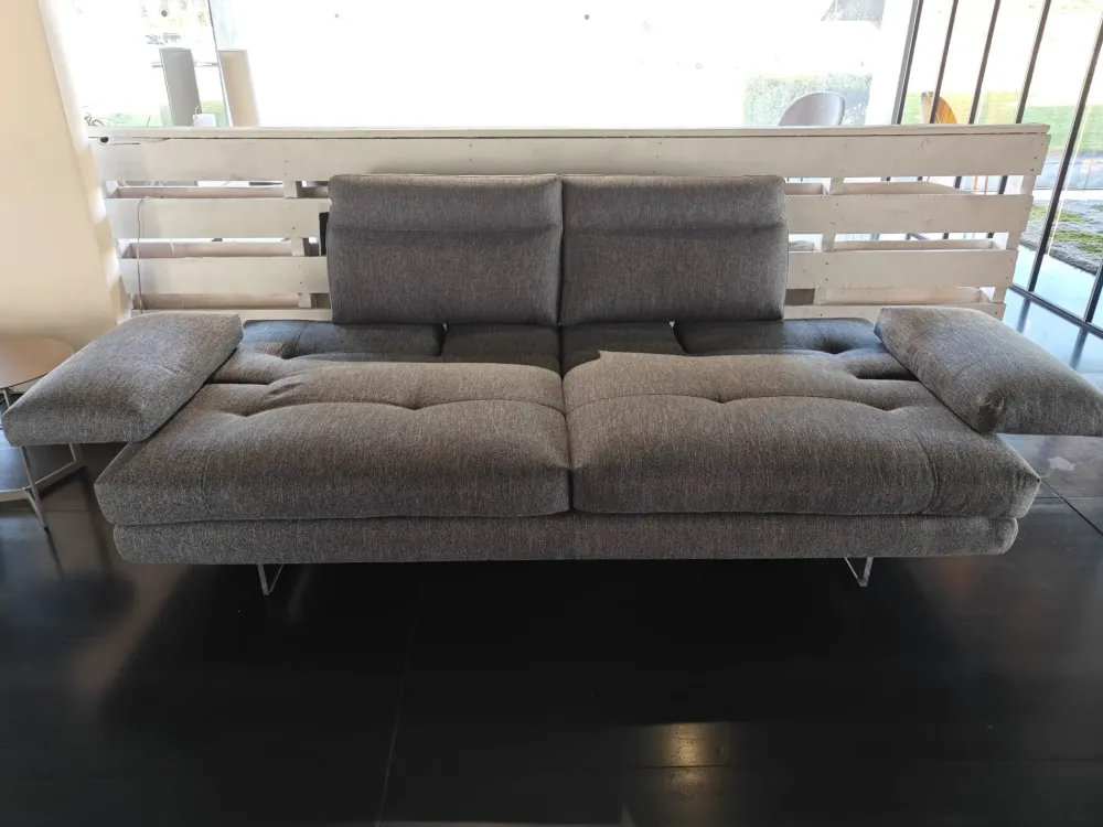 Divano Lineare Toby wing di a prezzo scontato^Calia Discount