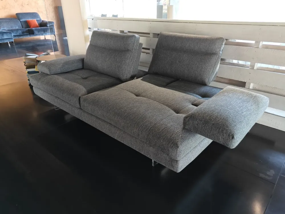 Divano Lineare Toby wing di a prezzo scontato^Calia Discount