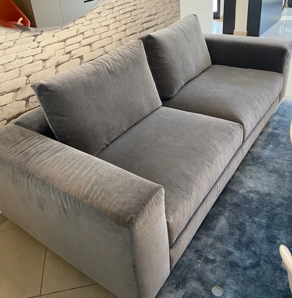 Online Divano lineare T-time piuma : con uno SCONTO ESCLUSIVO del 54% Divani