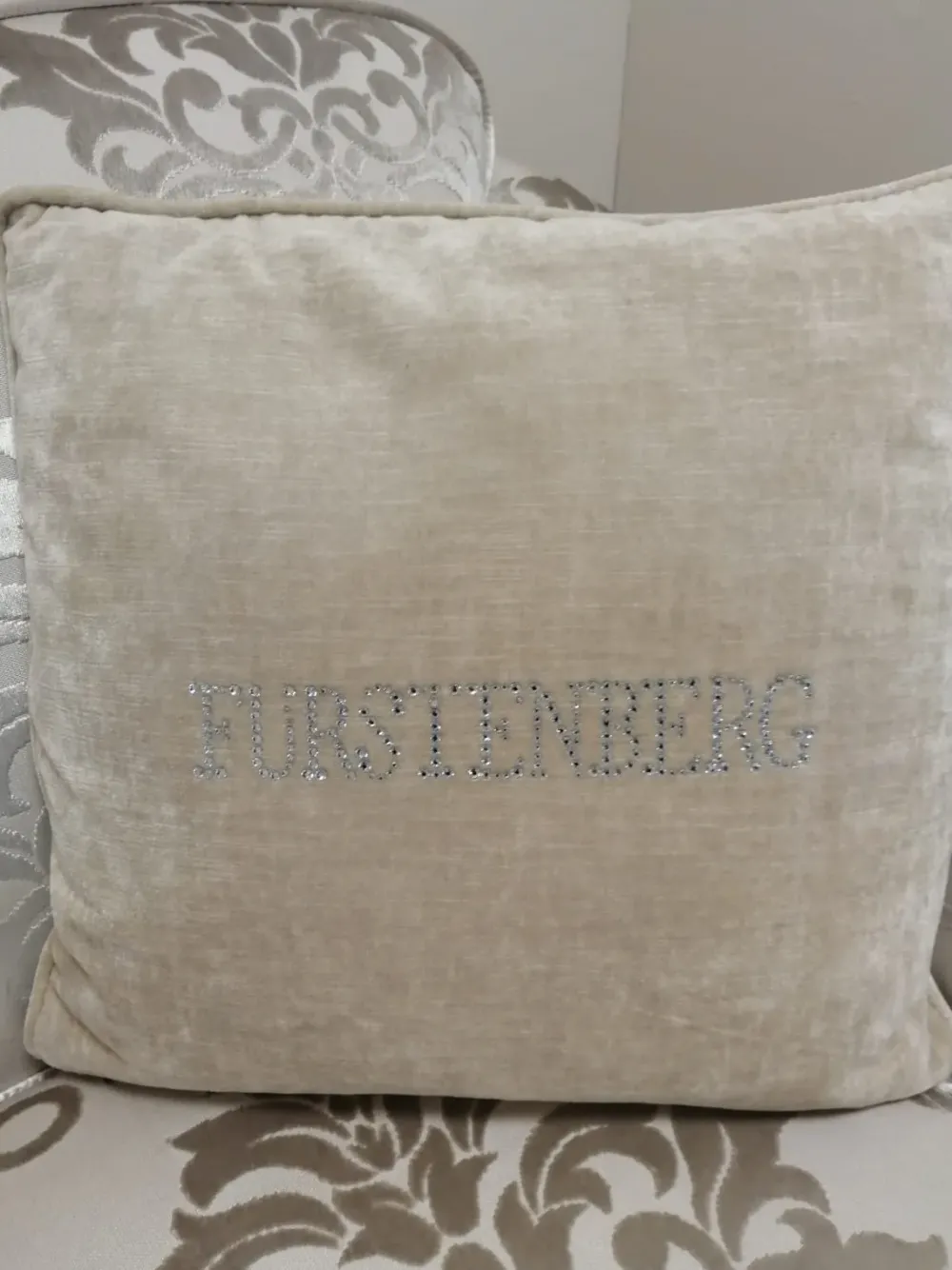 Fustemberg Divano Mod chantal ad un prezzo conveniente- Divani